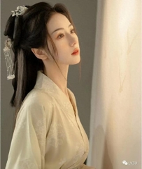 她纨绔成性 惨遭太子毁婚 她转头设计嫁给病弱尘王 惹的太子后悔不已