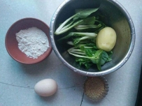 只有两个鸡蛋，半斤面粉半斤菜，你能做出几种美食？
