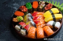你知道怎样提前利用美团软件探求旅游地的美食吗?