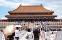 近5年最热旅游“暑期档”？门票难约如何解️→