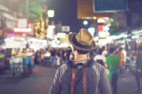 “交换式旅游”，更重视人与人的交流丨九派时评