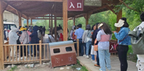 旅游风向大变！年轻人的“反向消耗”模式正愈演愈烈，...