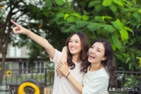 我和堂妹从小算过命 ，现在她买房了我彻夜难眠，我恨死算命老师了