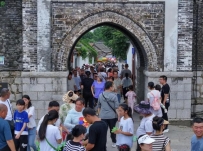 开放3天欢迎2万人！淄博新副本又火出圈了！4条旅游线路等你来打卡~