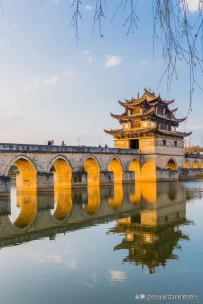 这才是8月最值得去的15个绝美目的地，正得当三五好友说走就走，再不出发就